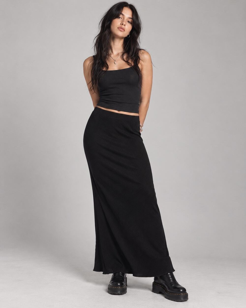 Miss Selfridge Black Ribbed Maxi Skirt Sz 6 Stretch Flare Witchy Grunge 90s Goth